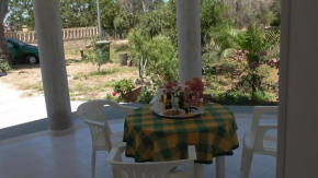 Kleine Villa Mit Geschlossenem Garten In Parabita Parabita